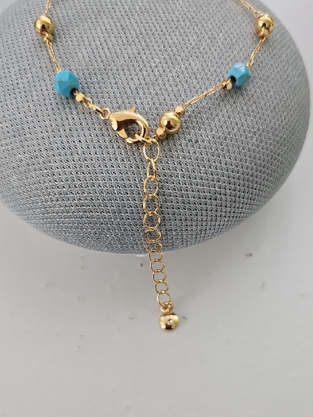 14K Gold Bracelet with Turquoise Beads - Elegant Women's Jewelry - Picture 2 of 4